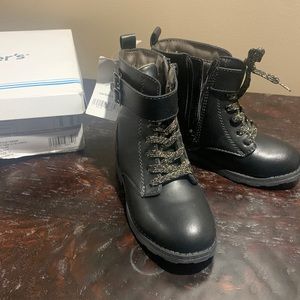 🛑 NEW! Girls Carters black combat boots size 11